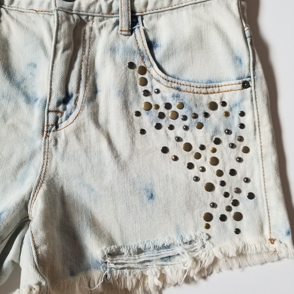 BDG Mid Rise Freja Vintage Fit Shorts - Picture 2 of 6